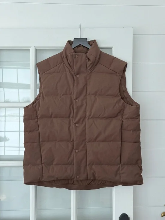 lululemon athletica Men's Quilted Brown Puffer Vest - Picture 1 of 5